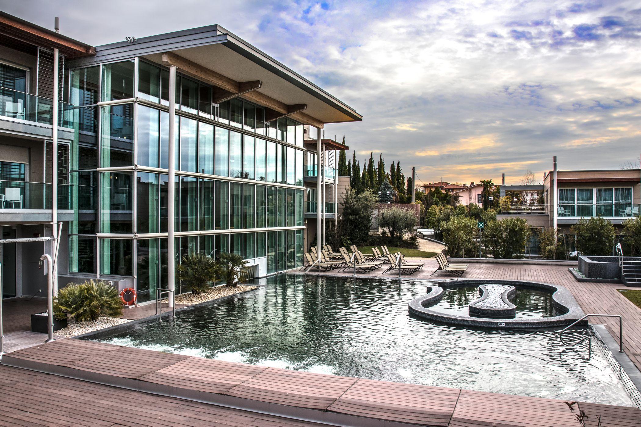 Aqualux Hotel Spa Suite & Terme Bardolino Exterior foto