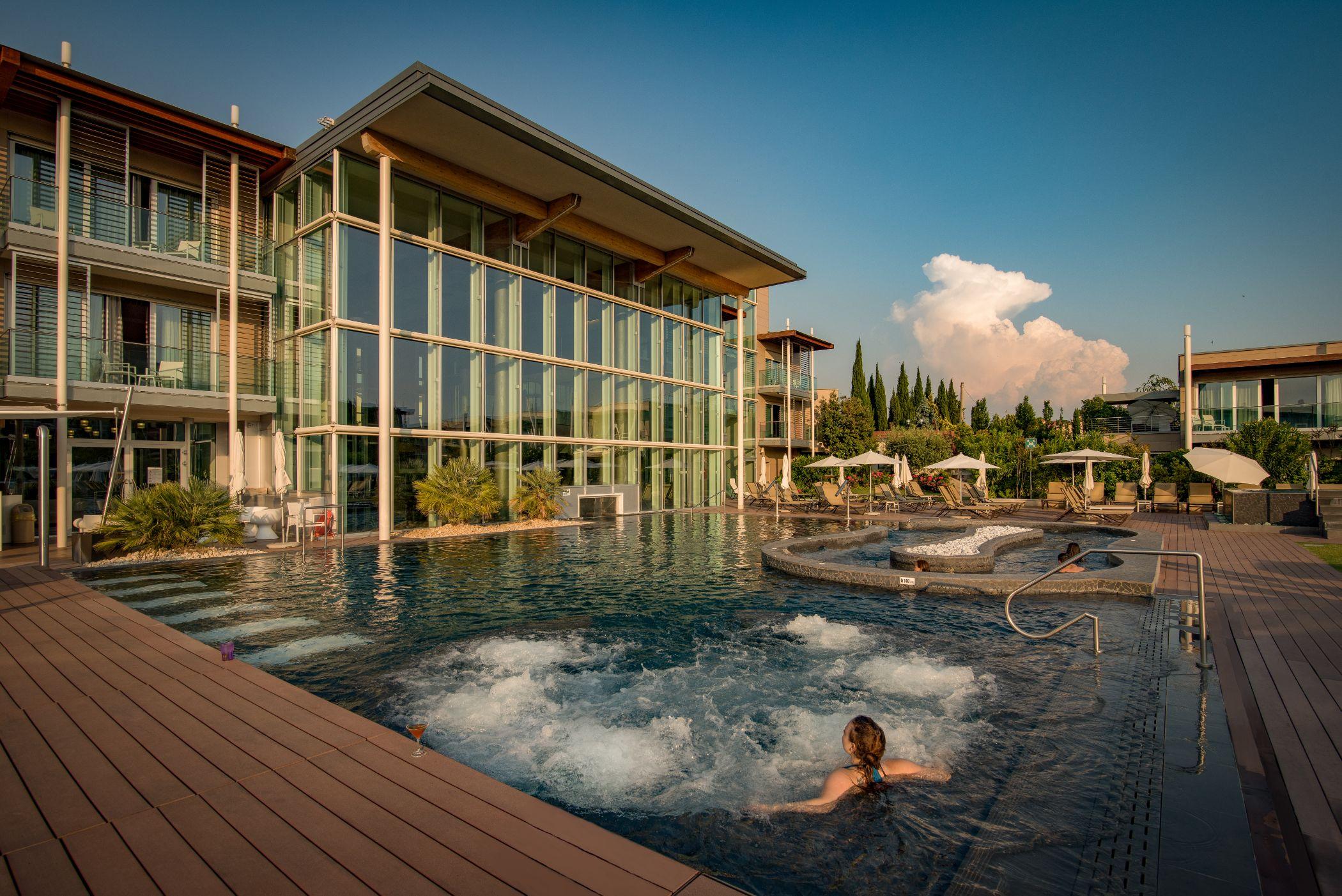 Aqualux Hotel Spa Suite & Terme Bardolino Exterior foto